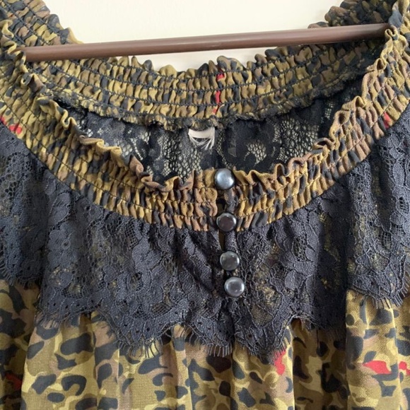 Blouse - Picture 2 of 4